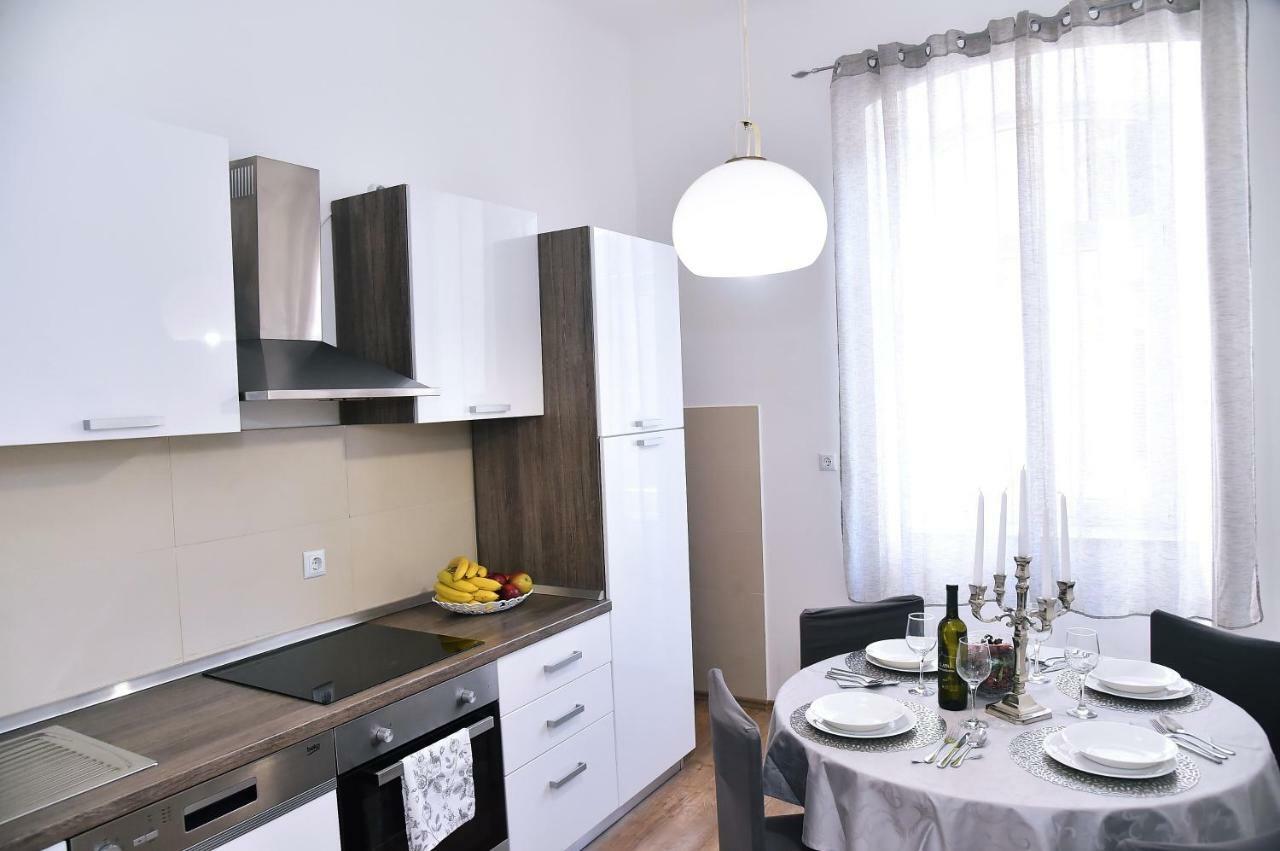 Donatella Appartement Rijeka Buitenkant foto