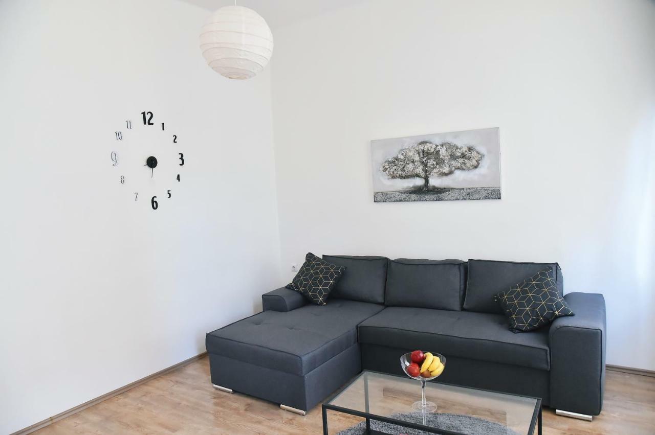 Donatella Appartement Rijeka Buitenkant foto